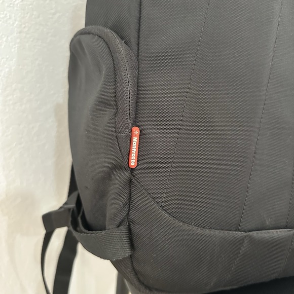 Manfrotto MB SB390-5BB Veloce V Backpack Black Bag. Color: Black Camera DSL - Picture 2 of 16